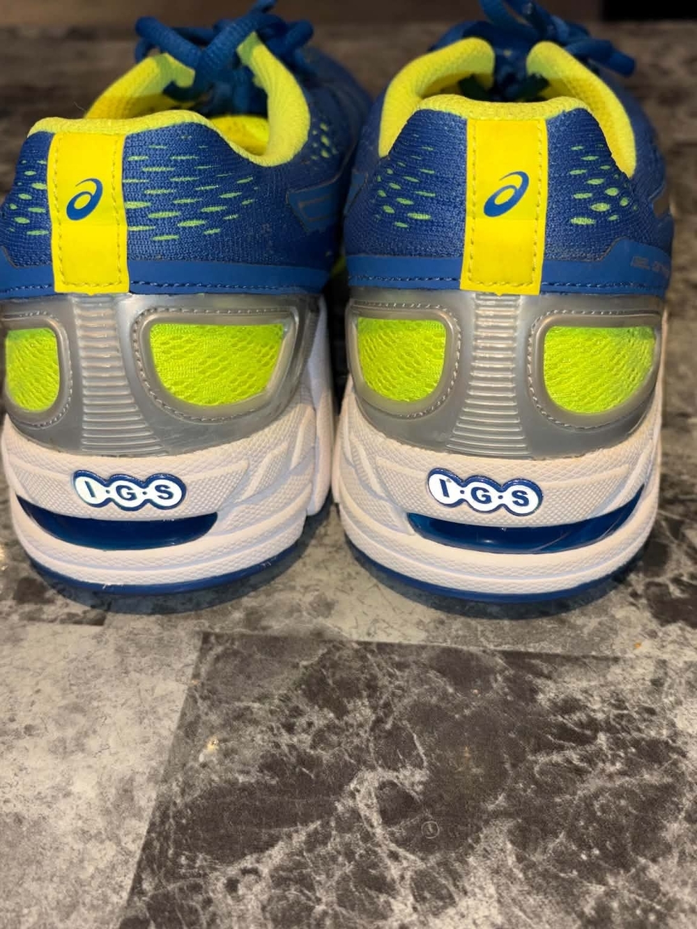 ASICS Men’s Blue and Neon Running Shoes - Picture 6 of 6